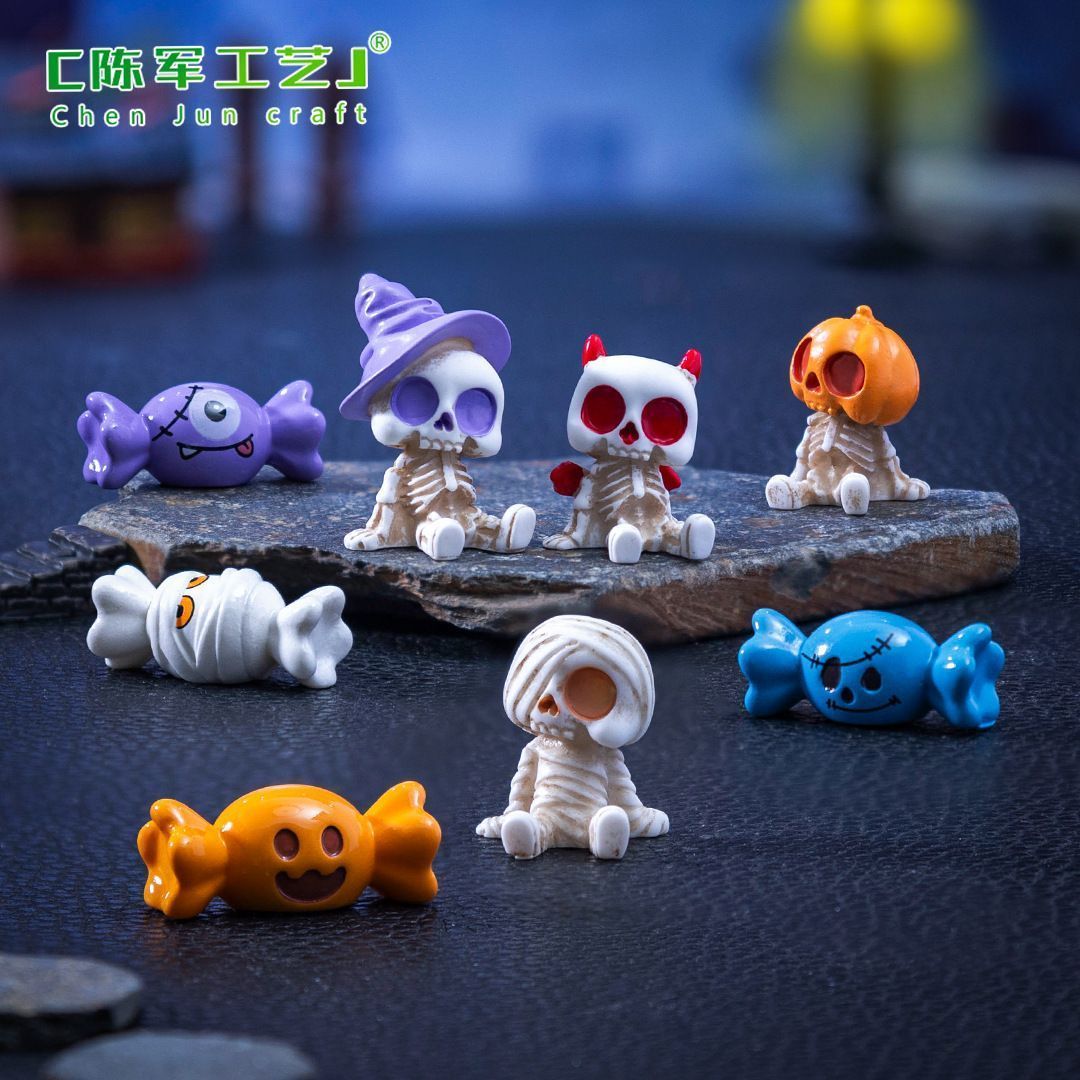 Halloween Skeleton Decoration - Halloween candy, pumpkins, skull figurines, cute